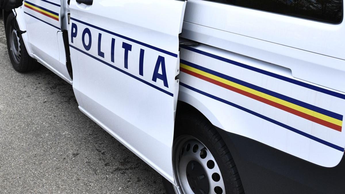 Minore abuzate chiar de asistentul maternal, în Capitală. Una dintre fete ar fi rămas însărcinată și a fost obligată să facă avort