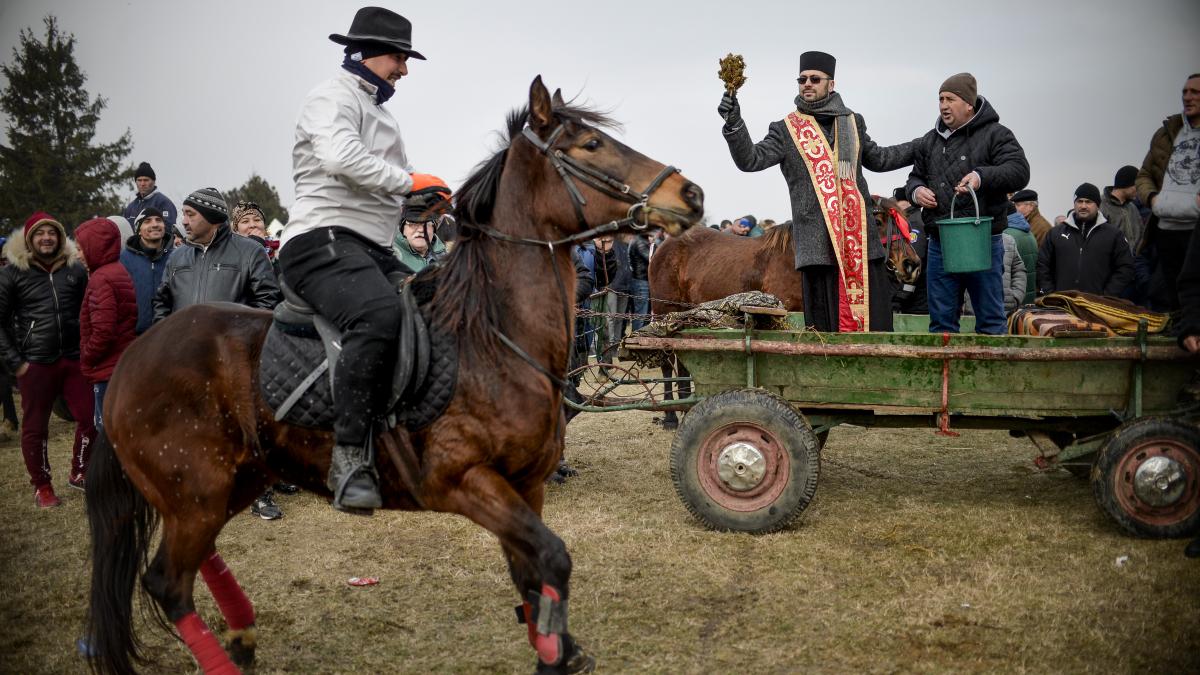 in ce consta botezul cailor traditie in zi de boboteaza