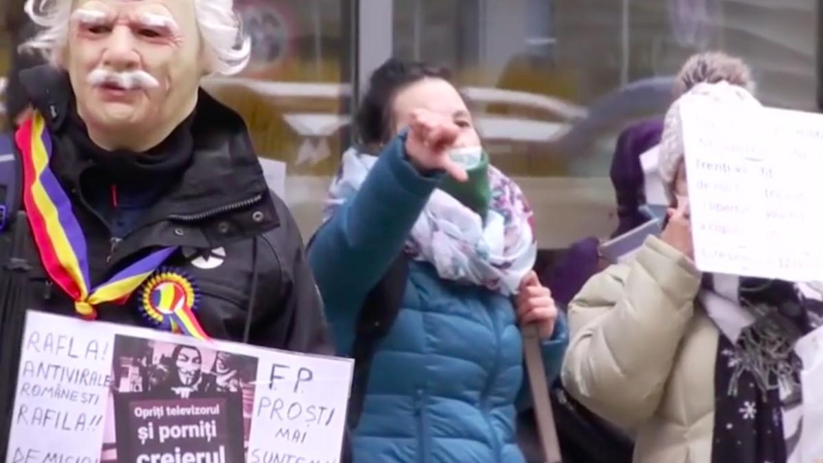 protest la ministerul sanatatii se cere demisia lui alexandru rafila