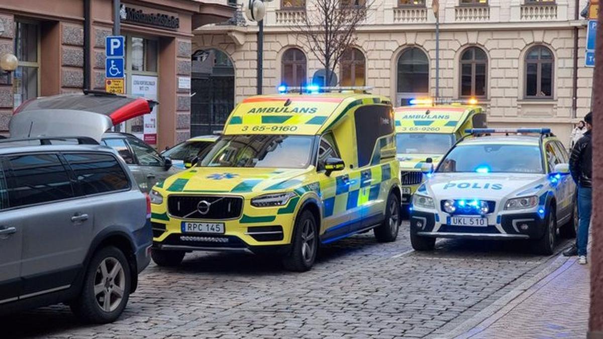 suedia liceu kristianstad atac cutit elev profesori