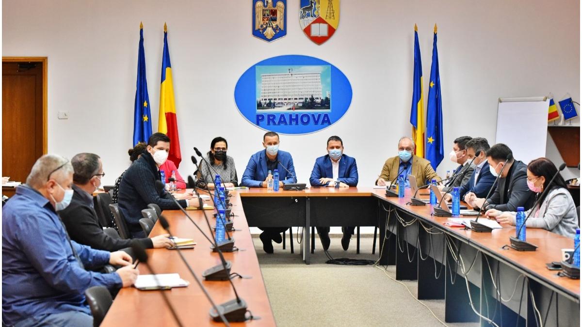 Centura Azuga-Bușteni, estimată a fi gata în 3 ani. Iulian Dumitrescu: "Va avea patru benzi, nouă poduri, două pasaje subterane și un tunel"