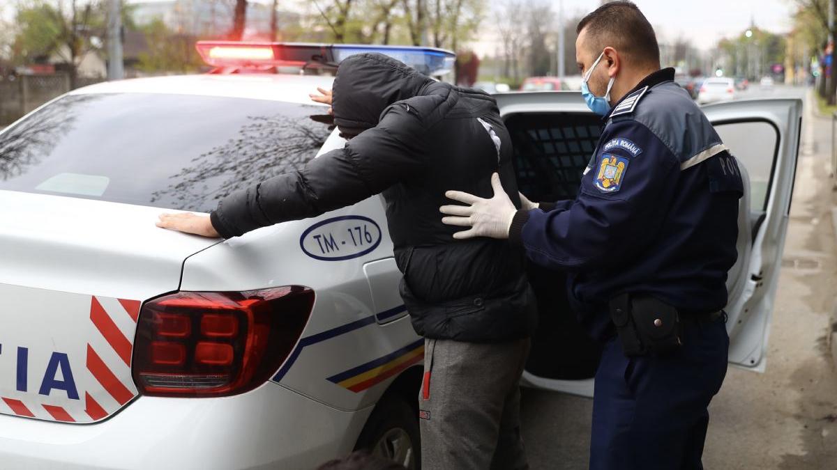 doi barbati intrat forta casa familie legat fugit masina bani popesti leordeni