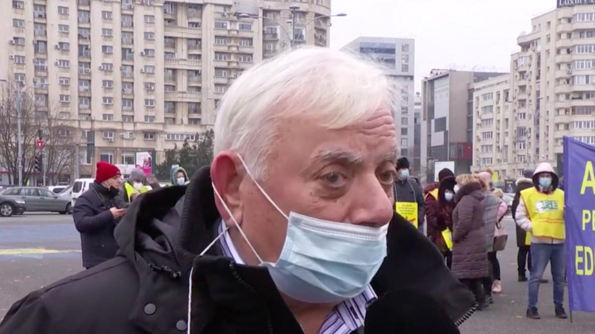 protest al profesorilor in fata guvernului vom ajunge la greva generala