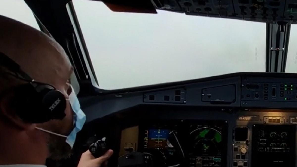 curse aeriene un singur pilot