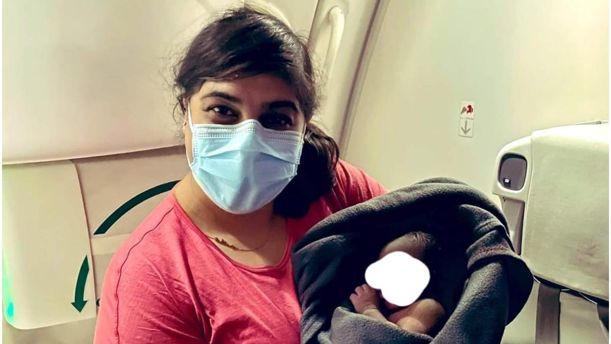 poveste emotionanta medic nastere copil avion