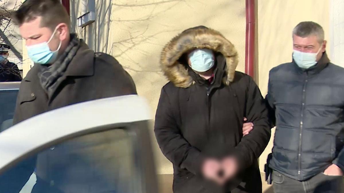 politist buzau uniforma la prostituate accident retinut