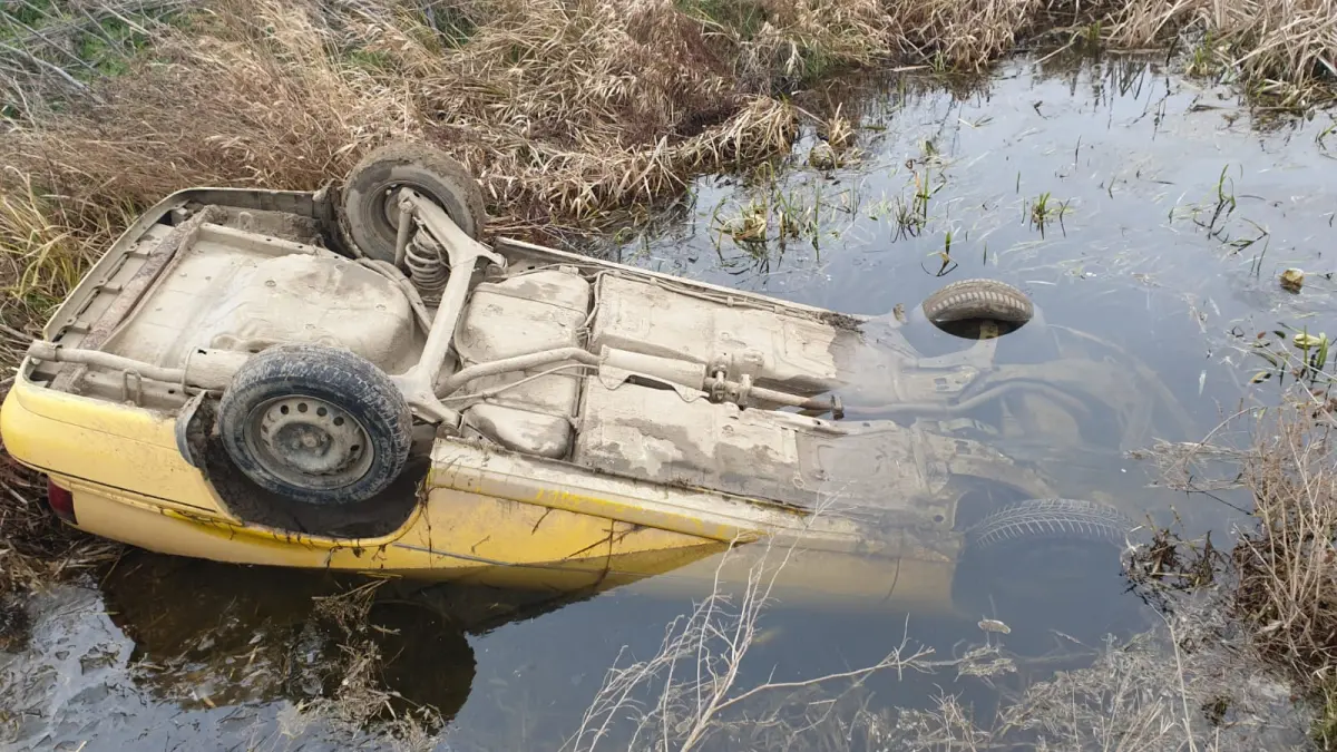 barbat mort rasturnat masina canal