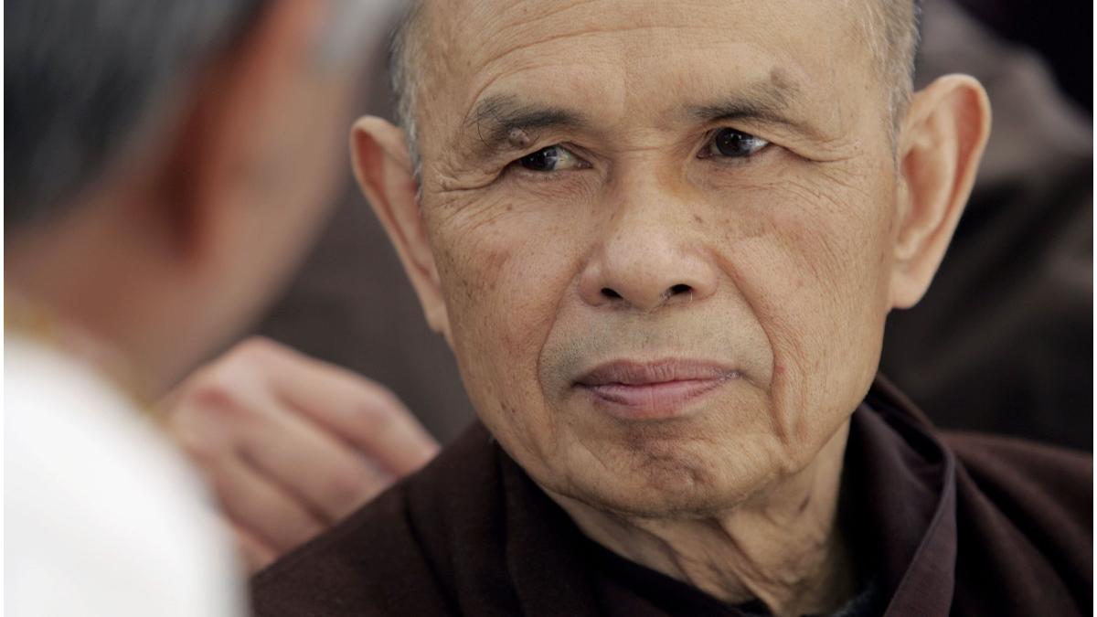 parintele mindfulness thich nhat hanh a murit la varsta de 95 de ani