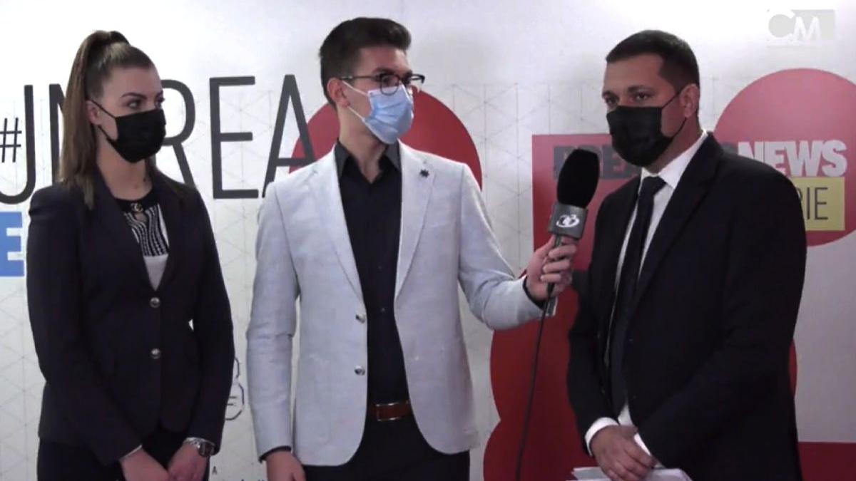 oana radu doi elevi alexandria reporteri ziua mica unire interviu profesori