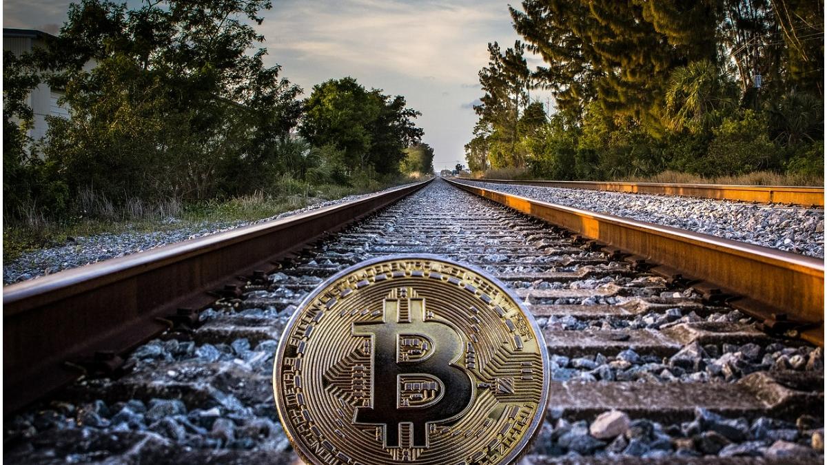 premiera in romania oamenii isi pot plati concediile cu criptomonede