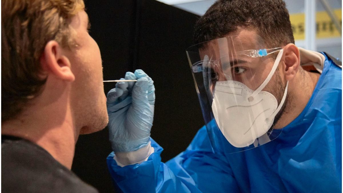 doua treimi persoane omicron au avut covid