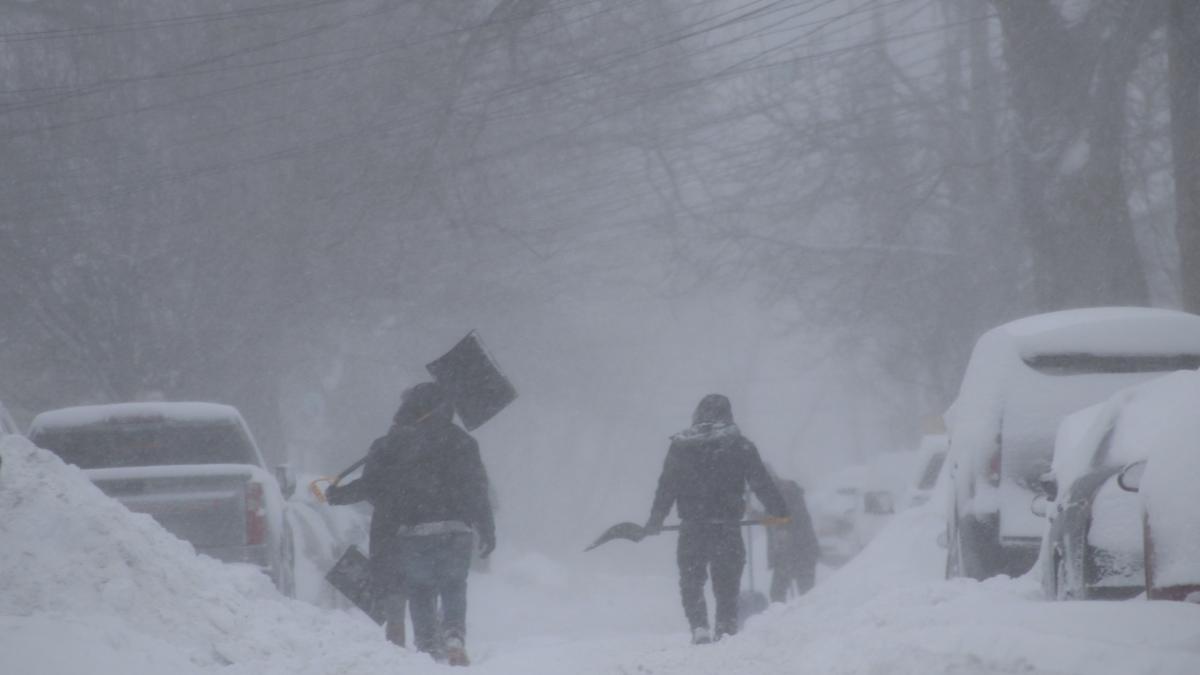 ciclon bomba americani coasta de est boston washington new york zapezi abundente