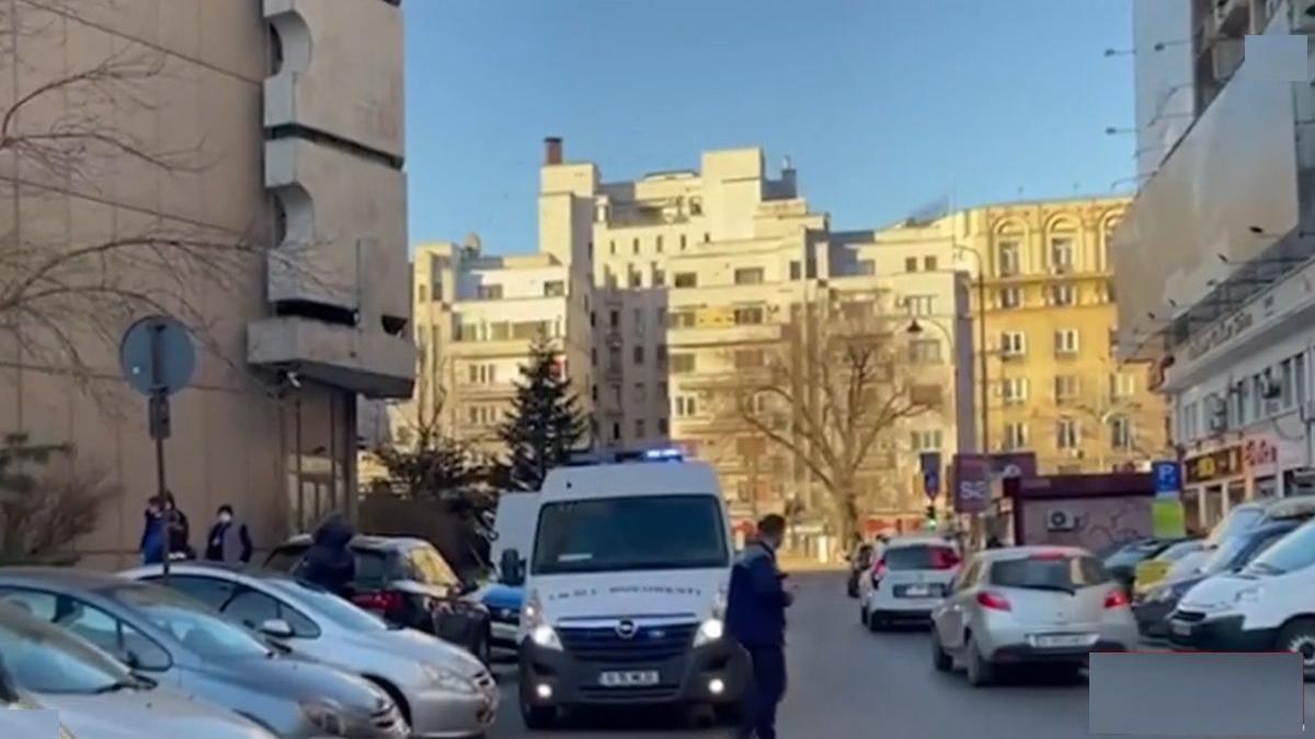 barbat aruncat hotel intercontinental anunt tata vitreg sinucidere