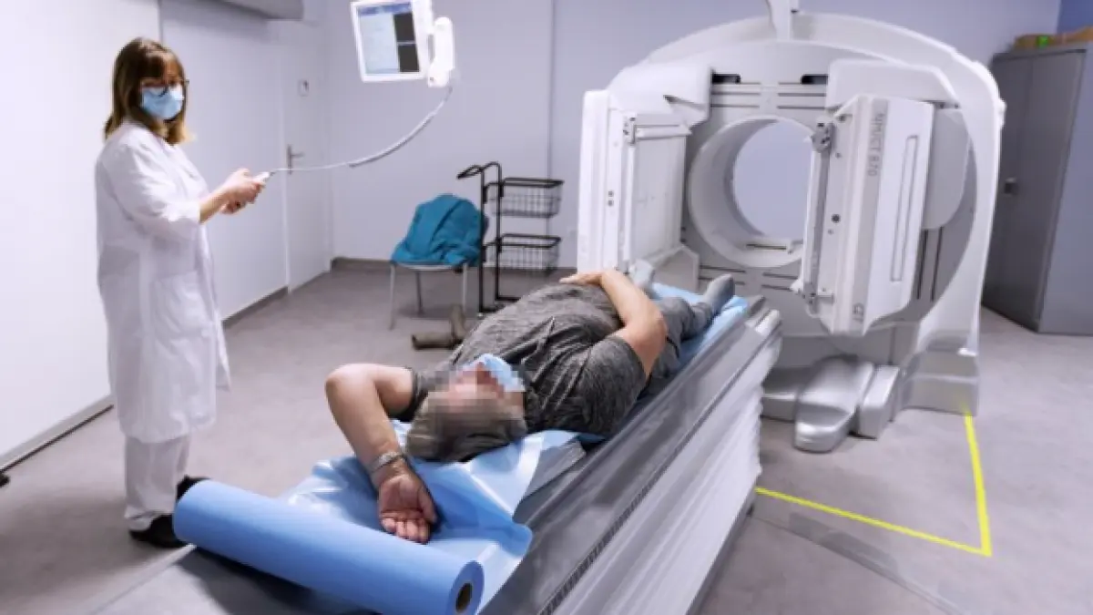 cei care ingrijesc bolnavii de cancer in varsta de peste 18 ani vor primi concediu si indemnizatie