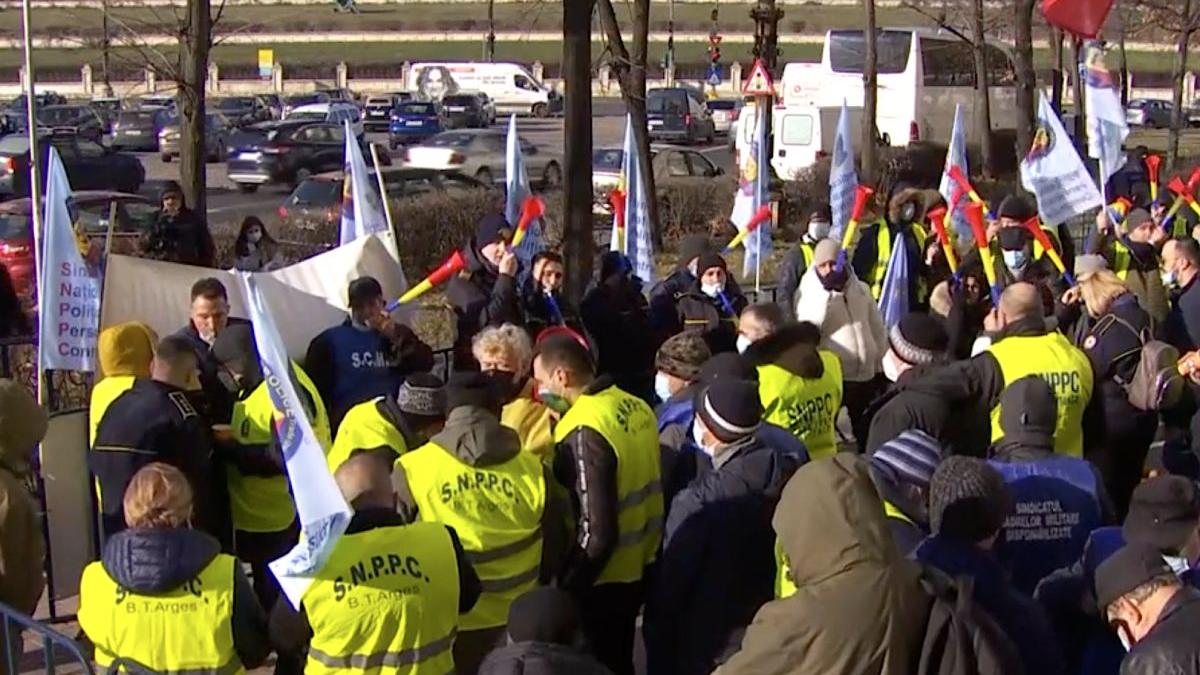 politisti protest guvern parlament