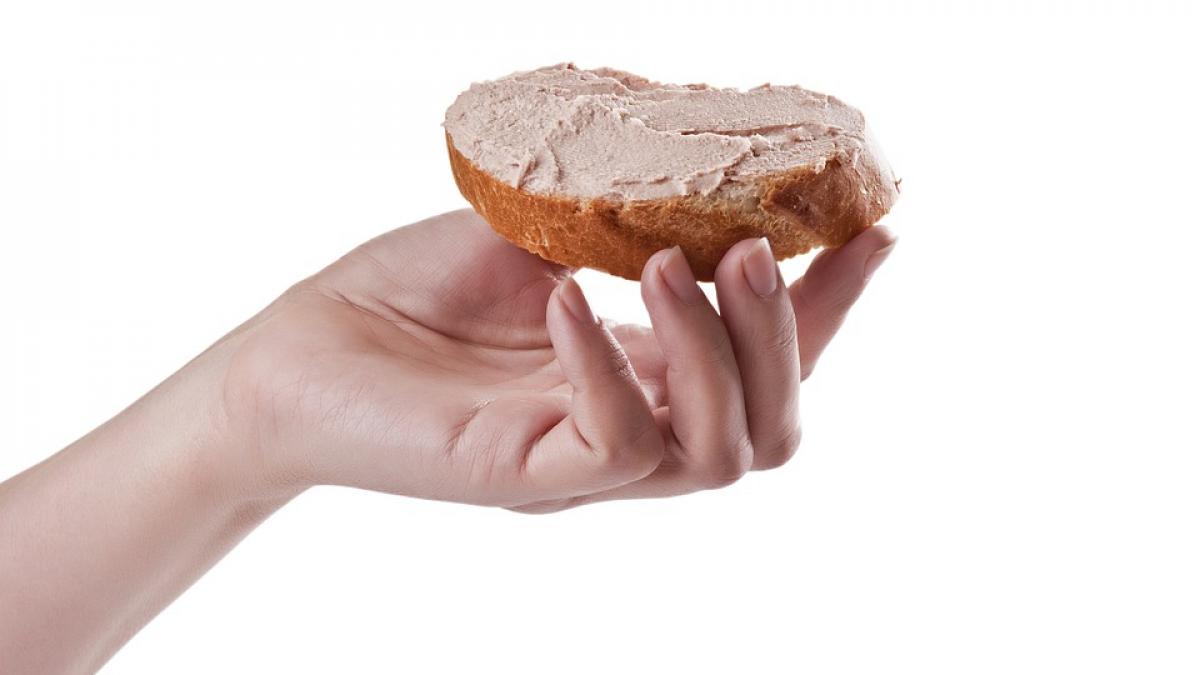 alimente analiza pateu porc apa slanina pateu pasare