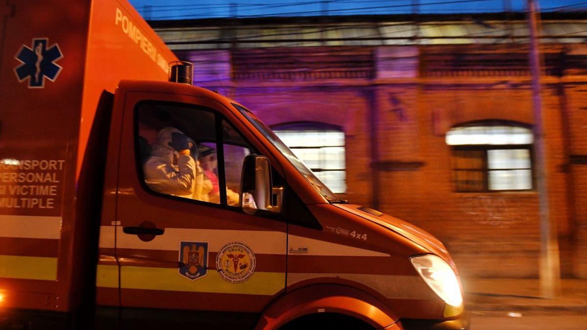 tanara aruncata pe geam iubit etajul trei bloc calan hunedoara