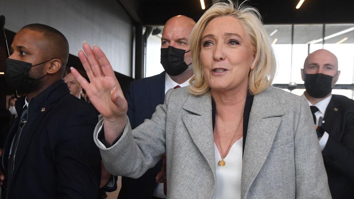 marine le pen scoate franta nato alegeri prezidentiale