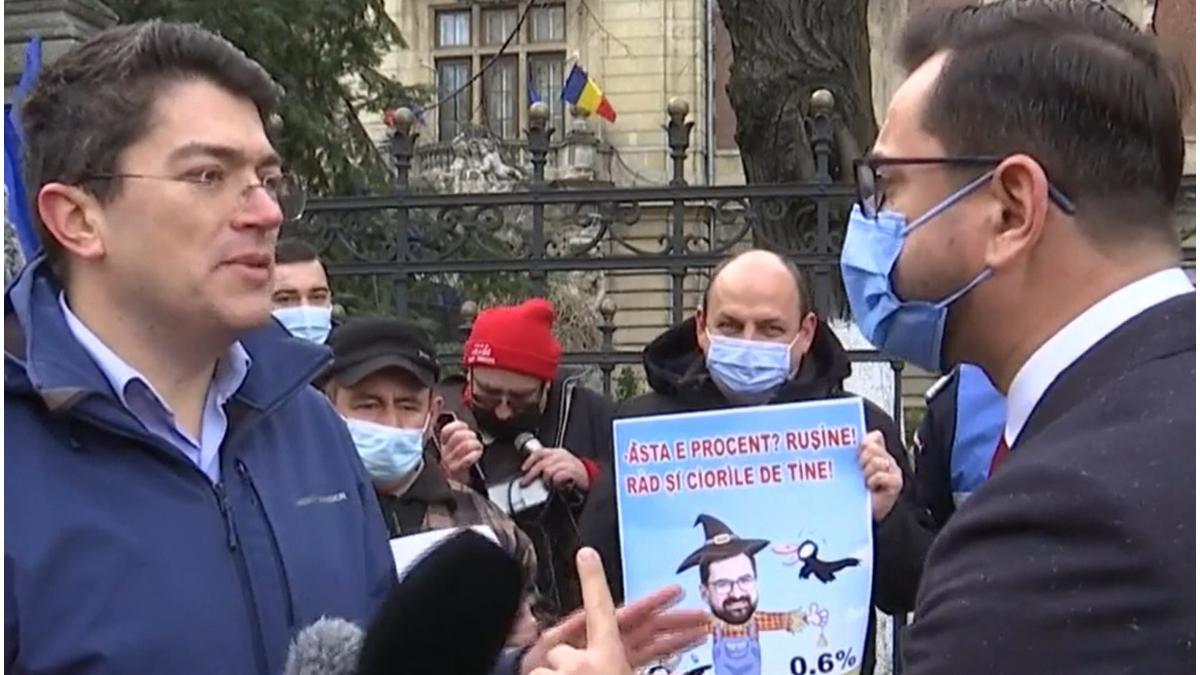 protest al silvicultorilor in fata ministerului agriculturii padurarii cer subventii pentru