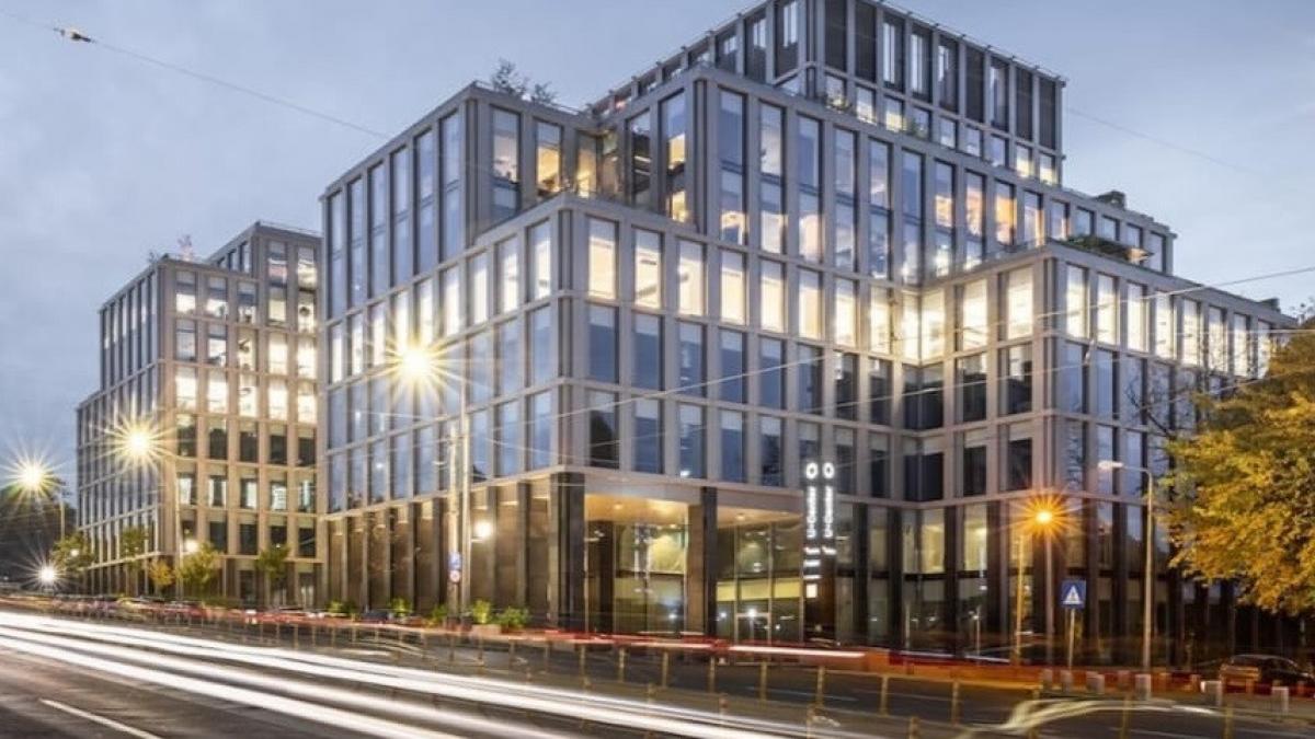 bookingcom deschide birouri bucuresti angajeaza 700 persoane