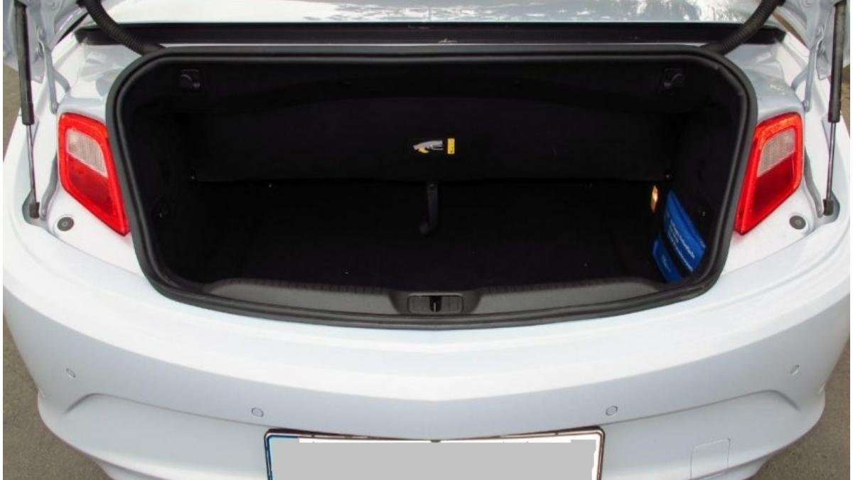 botosani om adormit portbagaj