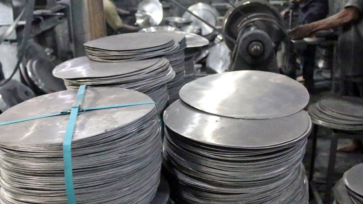 criza stocurile de aluminiu sunt pe terminate preturile ating recorduri