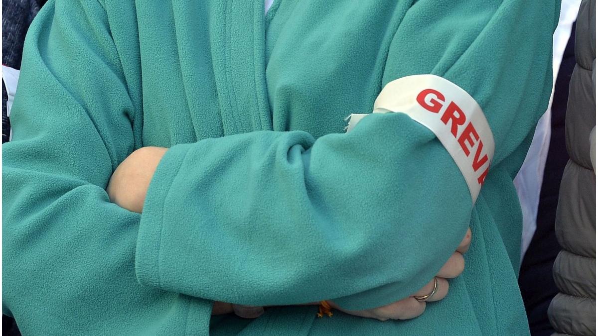 angajatii din administratia publica intra in greva japoneza