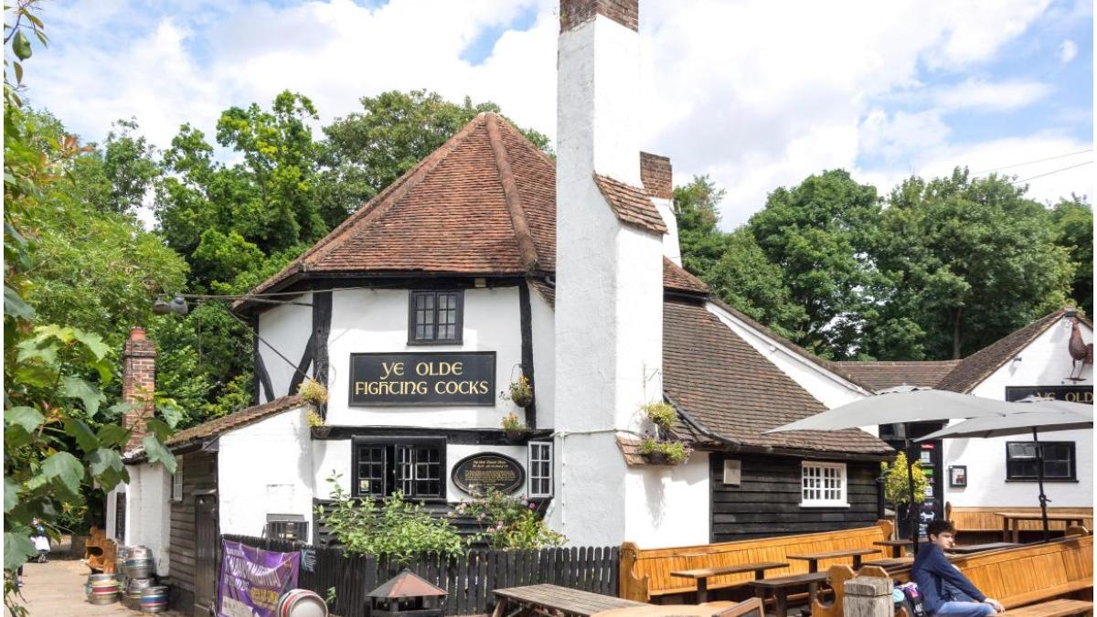 pandemia inchide pub anglia