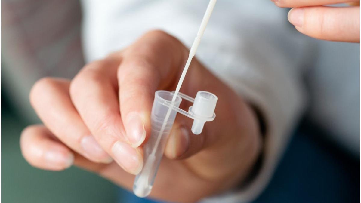 simptome omicron persoane vaccinate