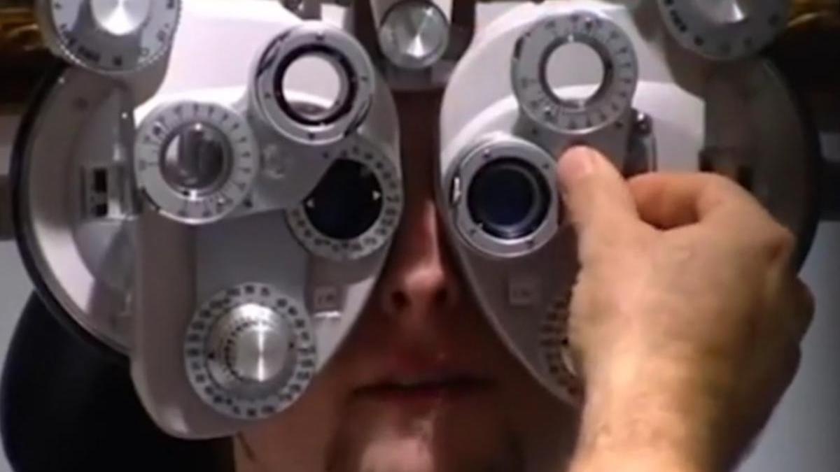 trei persoane pierdut vederea operatie bacterie solutie folosita interventie