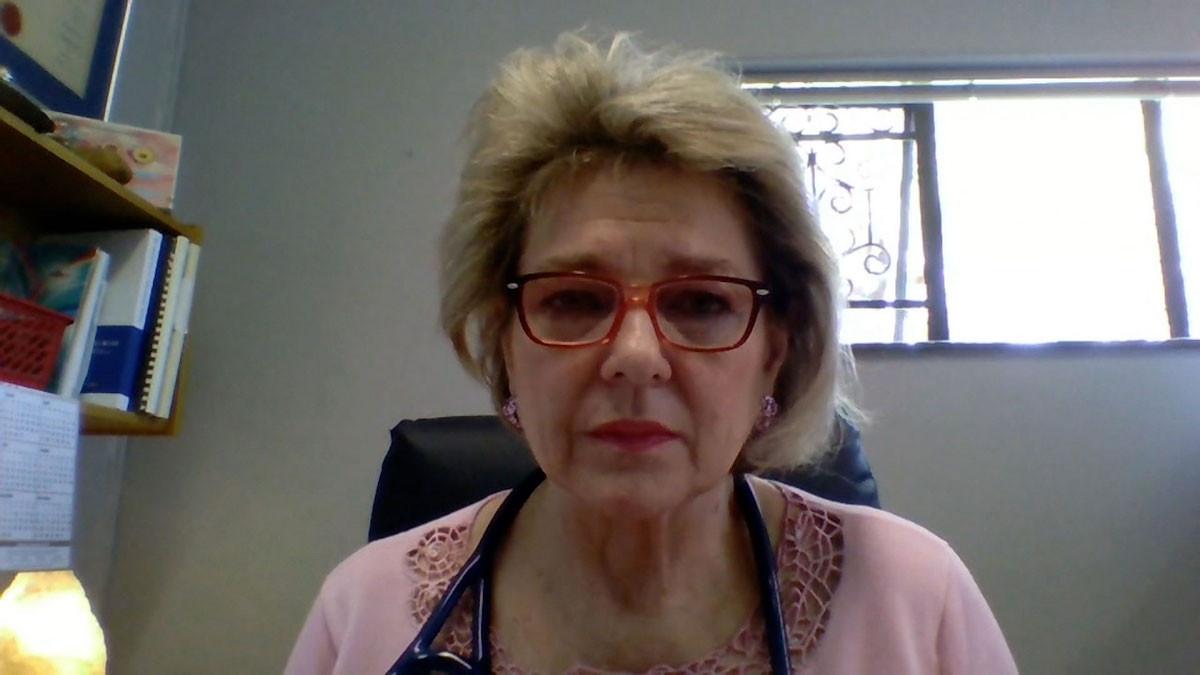 medicul descoperit omicron nu spun da forme usoare