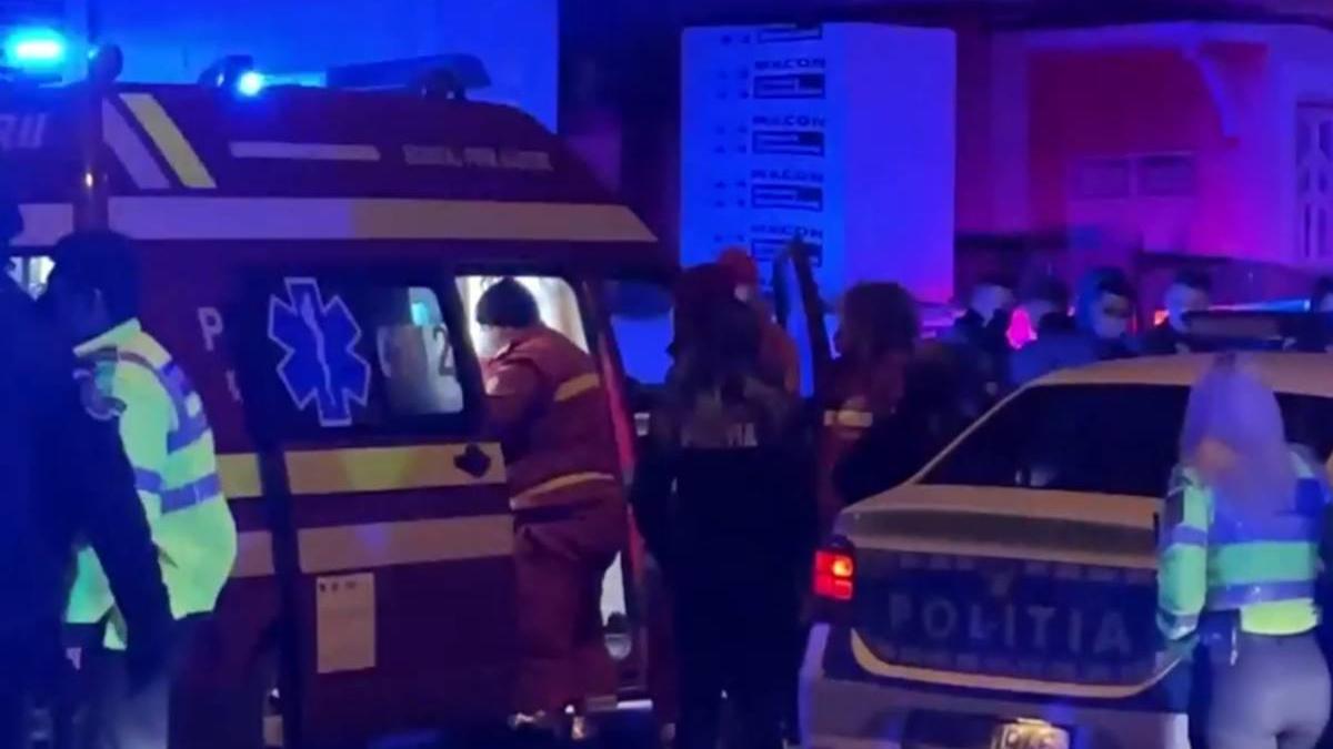 bataie bate cutite craiov baiat 16 ani injunghiat