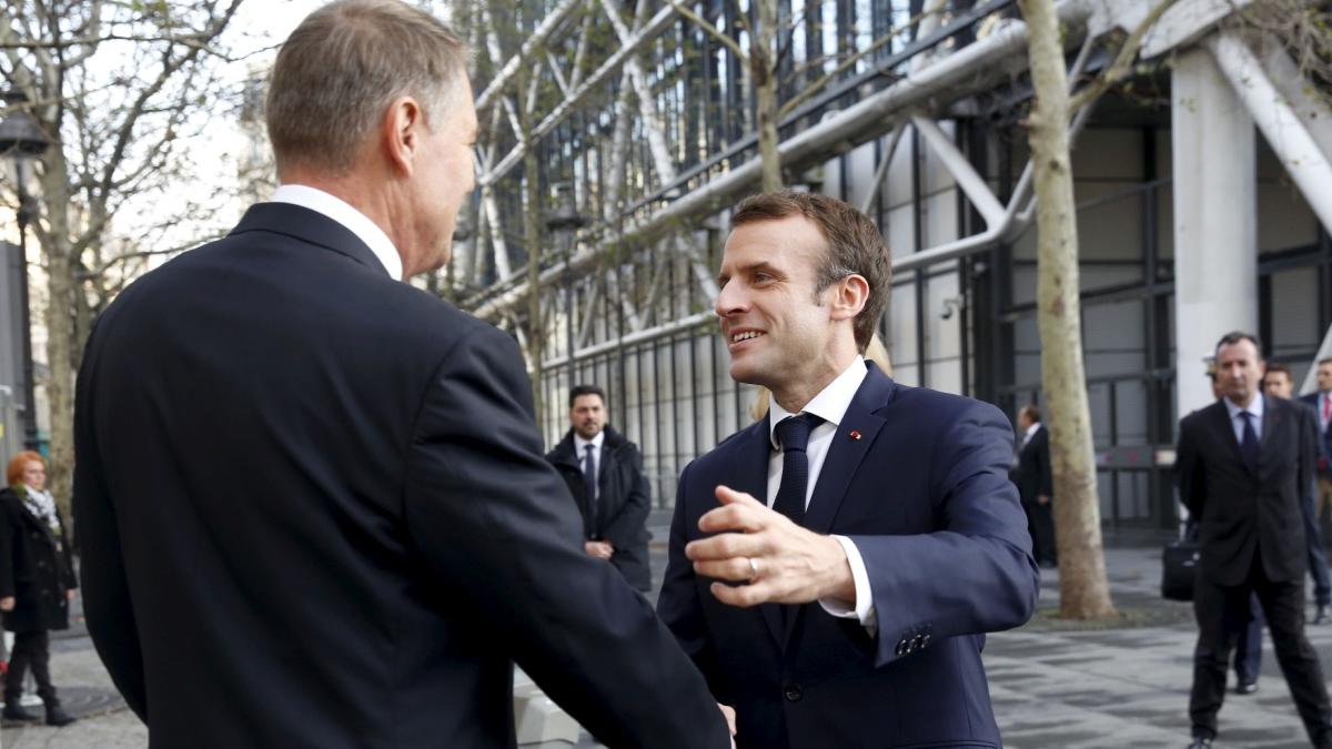 klaus iohannis dineu informat presedinte franta emmanuel macron paris