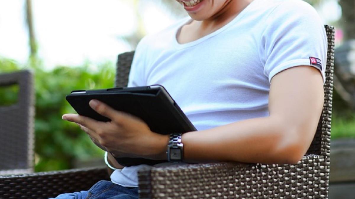 satu mare barbat s a dat drept femeie