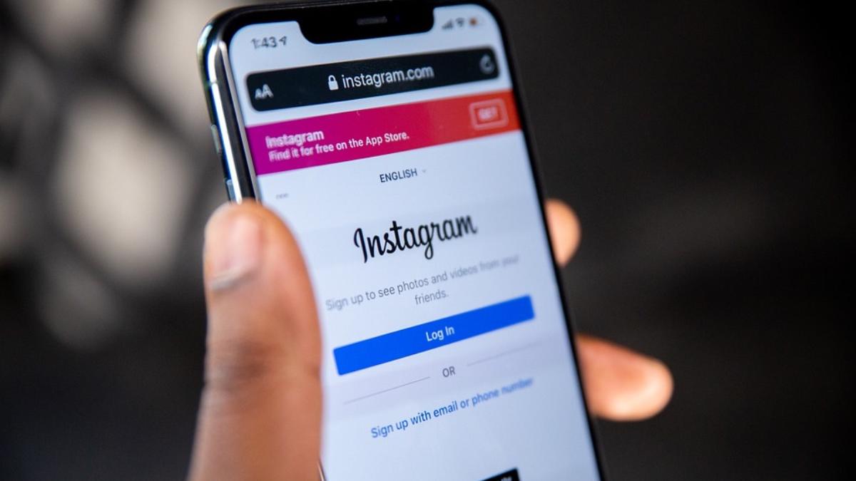 utilizatori instagram vizati campanie phishing mesaje capcana dnsc