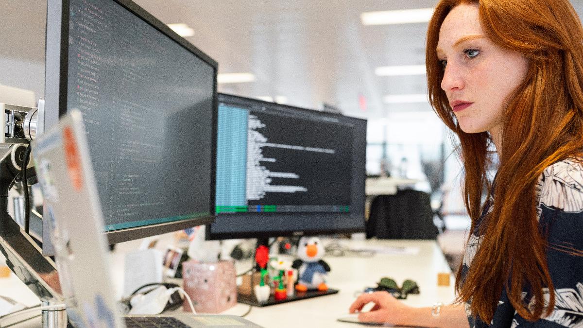 romania in top 10 in ue femei din sectorul de stiinta si inginerie