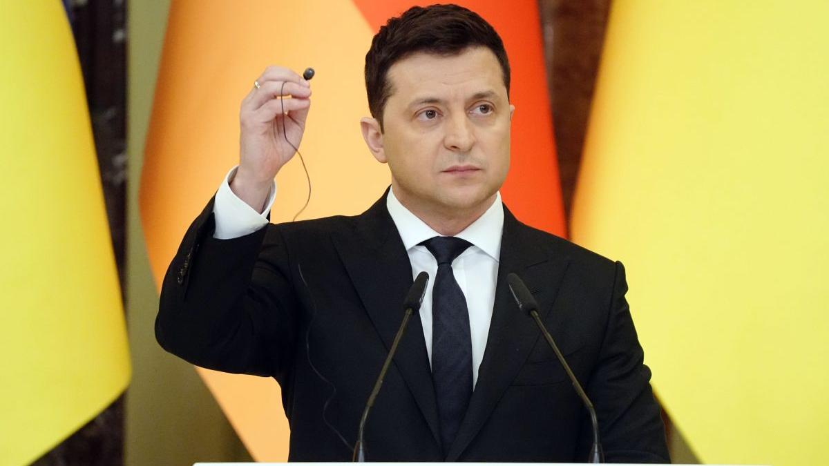 zelenski introduce legea martiala ucraina