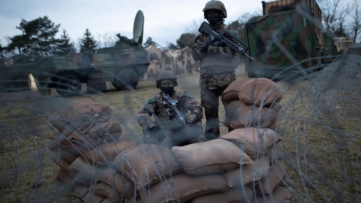 peste 500 soldati plecat franta spre romania