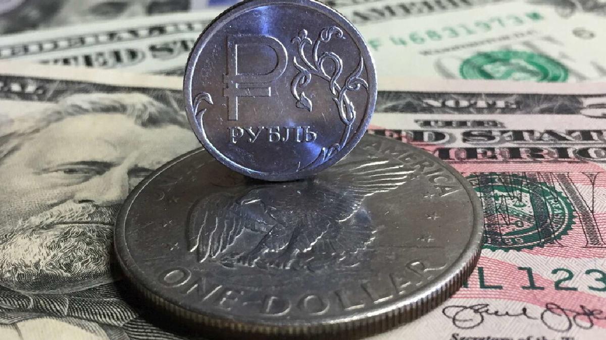 una dintre cele mai mari banci din europa centrala si de est ar putea parasi rusia si ucraina