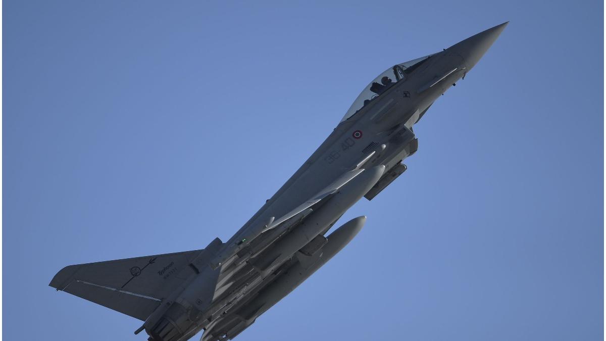 22 de avioane din 3 tari nato sunt dislocate in romania spatiul aerian este protejat anunta mapn