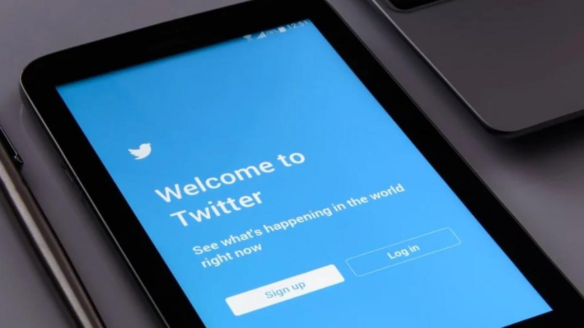 rusia twitter facebook interzise