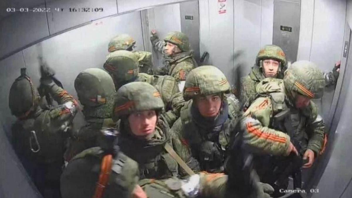 soldati rusi blocati lift ucraineni