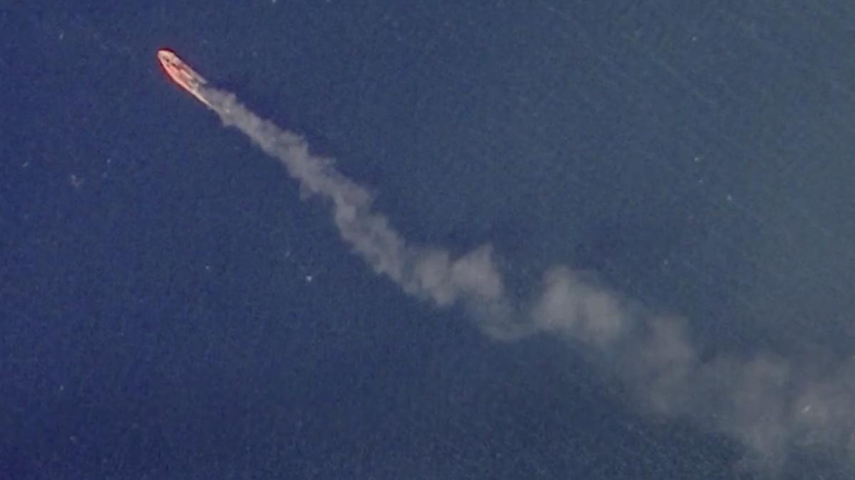 petrolier republica moldova bombardat rusi fumega marea neagra