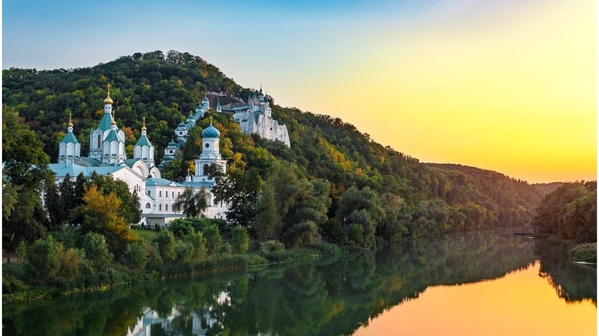 rusia a atacat manastire donetk