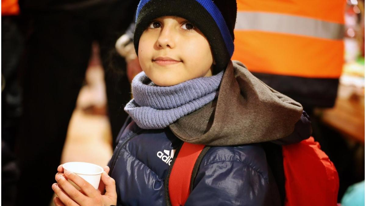 baietel singur granita slovacia