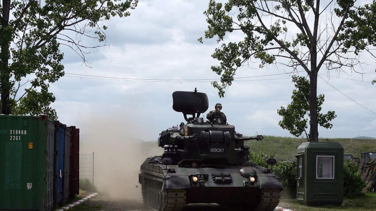 accident poligon soldat roman mort calcat tanc