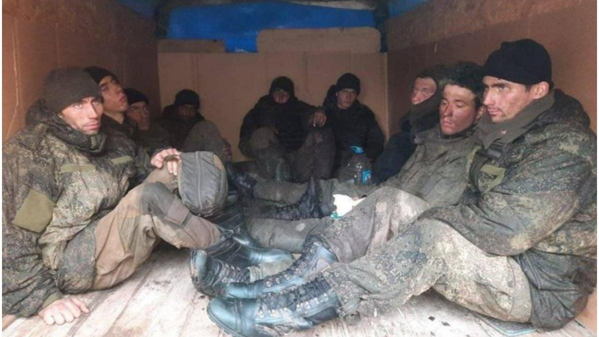 oficiali ucraineni rusia provizii de hrana si armament trei zile