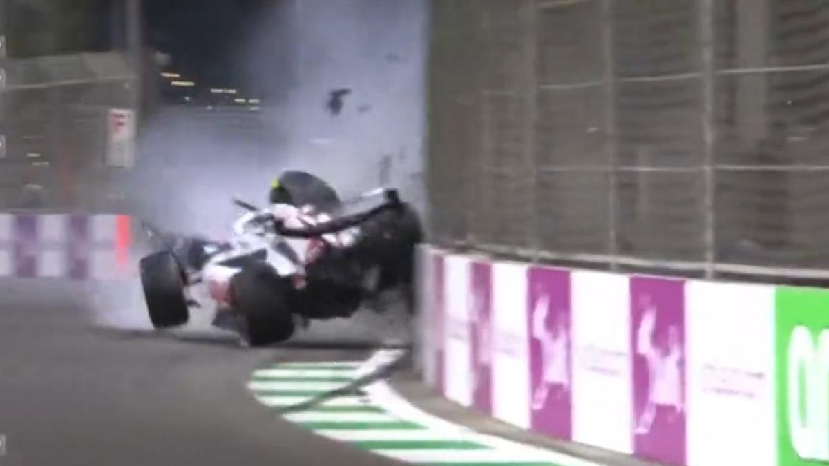 mick schumacher accident grav calificari marele premiu arabia saudita masina zdrobita complet