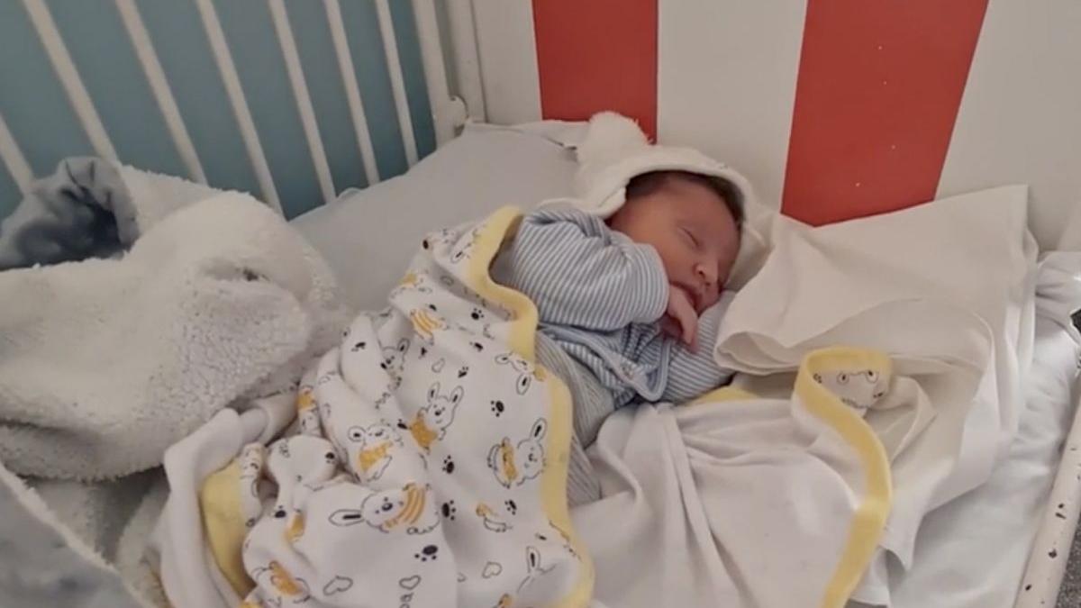 fetita abandonata manastire botosani