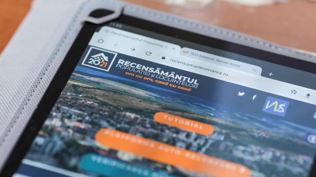 cati romani au completat chestionarele online in primele doua saptamani